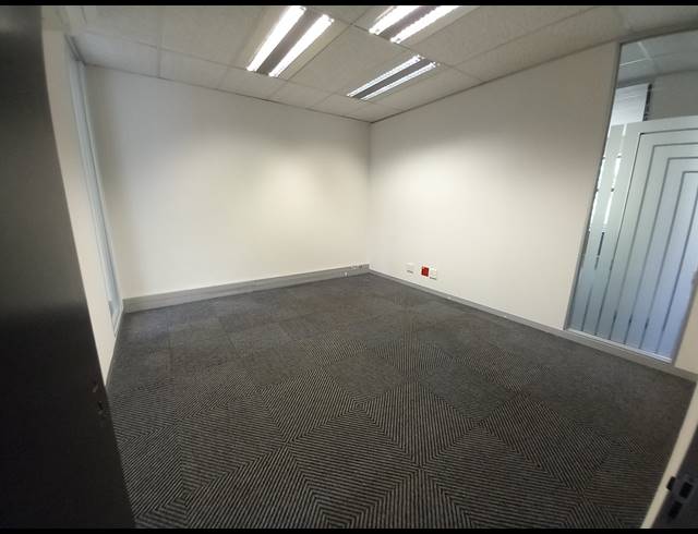 631M² OFFICE TO LET IN BRYANSTON